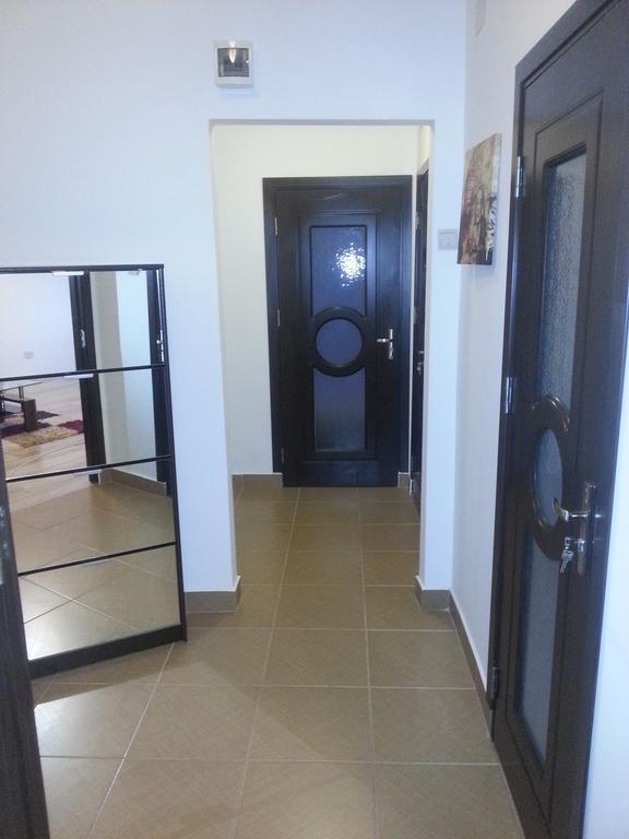 Deea Apartament Apartment Craiova Bilik gambar